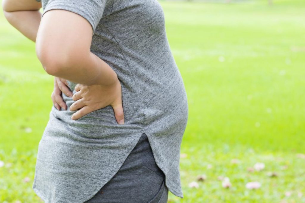mang thai gây đau lưng
